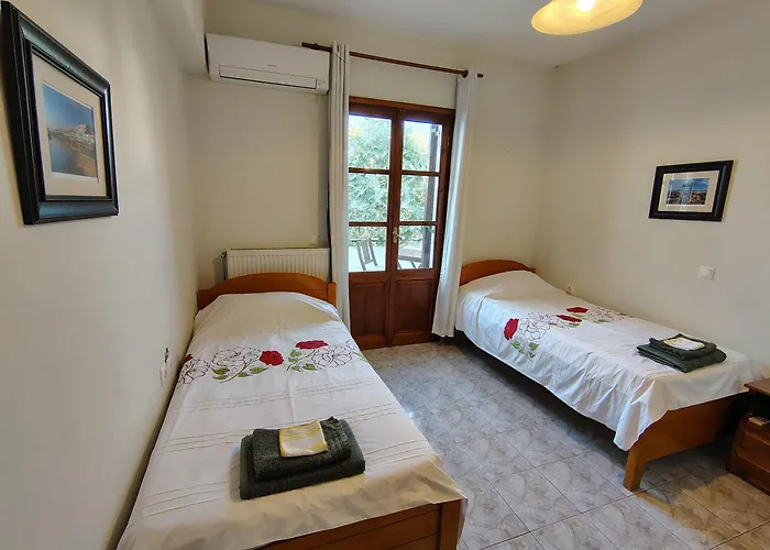 Villa Iliana By The Naxos City